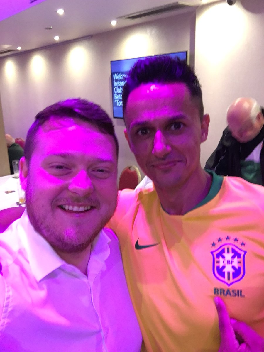coachworldguide's tweet photo. Great night with @Rissclondon and @TonyCascarino62 - @trevdaq has promised me a £50 free bet with 50 retweets! Lets make this happen @racingblogger #worldcup #freebet #football #betdaq https://t.co/B6TNffZyCm