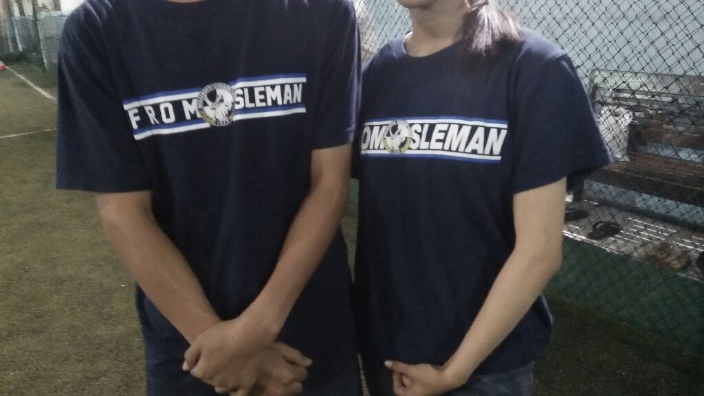 BM_SerdaduTimur's tweet photo. bisa bedain kan? sik kiwo sik KW kanan sik ORI. mbak e ayu banget deh. mas e yo ganteng😂
#saveoriginal https://t.co/hSbwK1EG4O