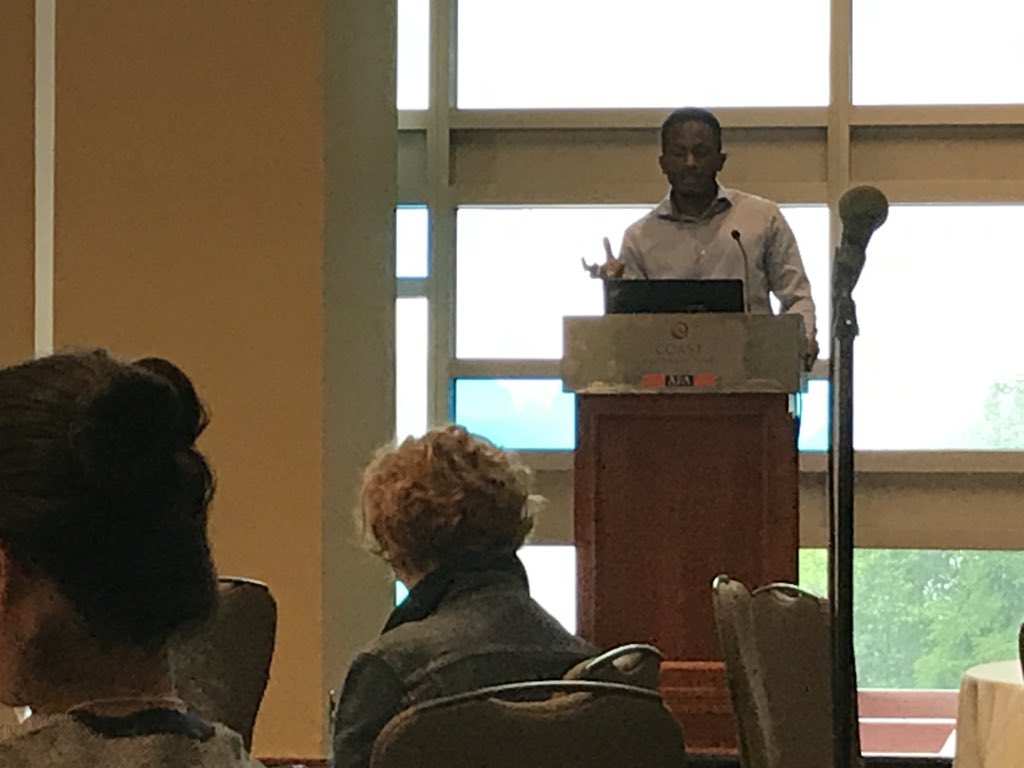 JCurran_lab's tweet photo. Final Panel of the day #KTCan18 starts with @Dr_Clayon presenting his work on developing the Patient Engagement in Research Scale #PEIRS #patientengagement https://t.co/52aNRdnZPF