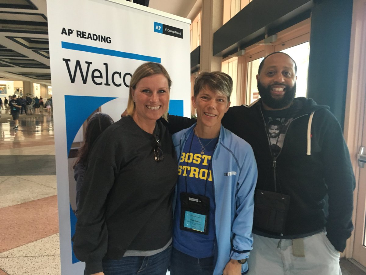PittsTheTeacher's tweet photo. We up in here! #APUSH #APReading Early Colleges representing!!! @ChallengeECHS @EAST_ECHS @HISD_NHECHS @MisterGaston @trmill37 @TeamHISD @HISD_Advanced @MrsBeaRoberson @hisd https://t.co/fOznXaEkZM