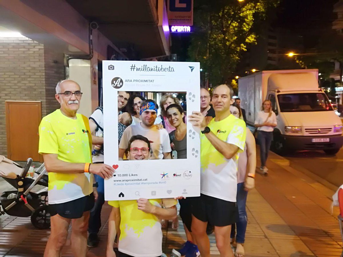 araproximitat's tweet photo. Ja han arribat els primers corredors de la 1a #millanitoberta! Enhorabona https://t.co/mnDxdtaOnr