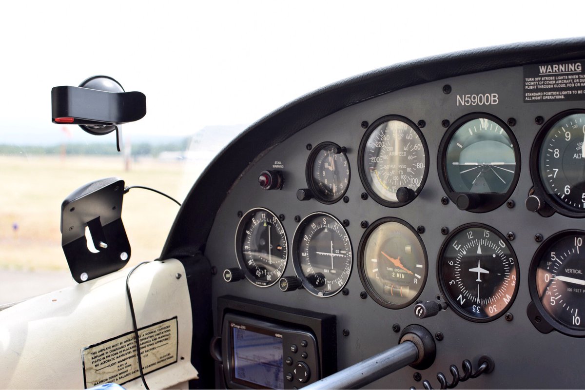 pdx_media's tweet photo. Free flight Friday with @enviadventures was totally worth the drive out to #Troutdale this morning! 🙌🏽 ✈️ Gonna have to holla at my peeps &amp; grab a #flight out to the #ColumbiaGorge in the near future! Thanks guys! #localpdx #freeflight #pdxlocal #traveloregon #travelportland https://t.co/uPV36nEPzs