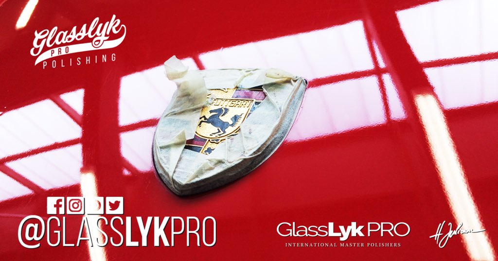 GlassLykPRO's tweet photo. #glasslykpro #porsche #polishing #youngtimers #youngtimer #porschevintage #lille #lille59  #porscheblanche #porsche911 #moteuralarriere #carrera #targa #porschetarga #porsche911 #porschecarrera #carrera911 #carreratarga #villneuvedascq #polissage #lustrage https://t.co/yimt6FyfkZ