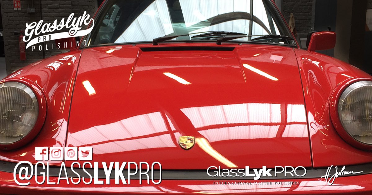 GlassLykPRO's tweet photo. #glasslykpro #porsche #polishing #youngtimers #youngtimer #porschevintage #lille #lille59  #porscheblanche #porsche911 #moteuralarriere #carrera #targa #porschetarga #porsche911 #porschecarrera #carrera911 #carreratarga #villneuvedascq #polissage #lustrage https://t.co/Vexbm7LH3e