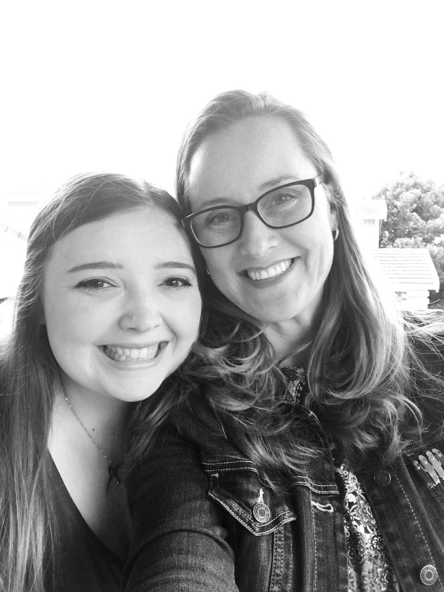 bethanyloraine1's tweet photo. We had best friends in heaven I’m sure of it. #NationalBestFriendDay https://t.co/zUNgC9edFc