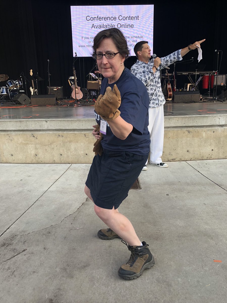 BishopOliveto's tweet photo. Getting ready for the Tug O’ Love for missions #EpicAC #MTNSkyUMC #umc #2018JointAC https://t.co/E6s5hOPOnC