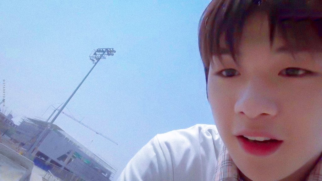 StarryDanik's tweet photo. #kangdaniel #강다니엘 #워너원 https://t.co/DMMAV5DH3t