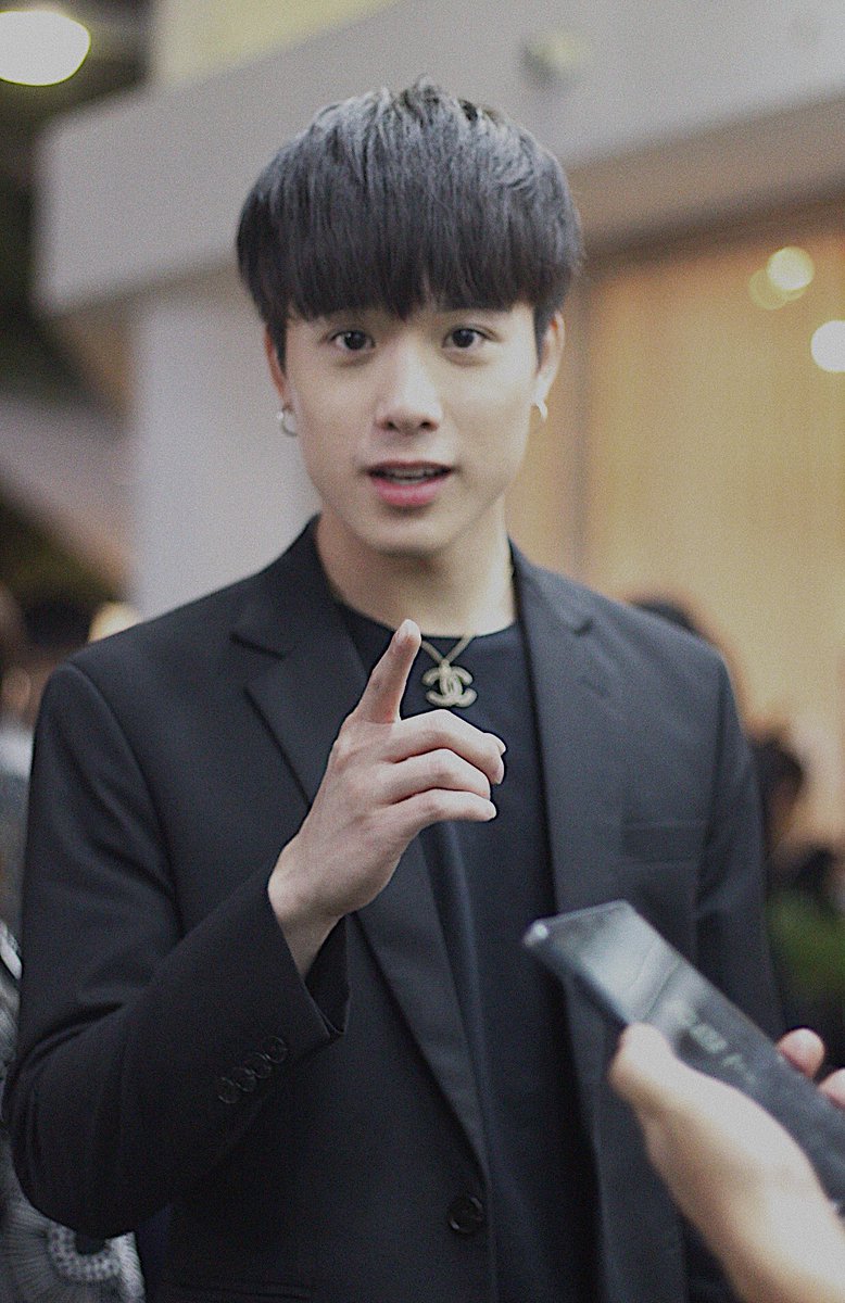 MinkPeeranan's tweet photo. เหมือนได้ชาร์ตพลังทุกครั้งที่ได้เจอ 💕
ยิ้มของคุณทำให้เราไปไหนไม่ได้จริงๆ
.
.
@jamyjamess  #jamyjamess #9by9TH 
#NadaoArtist #alwaybesidejmj 
#9EntertainAwards2018 https://t.co/kZIPRWSktX