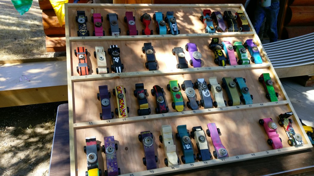 DavidPMarquez2's tweet photo. The competition. #Pinewoodderby https://t.co/PJA1QN4sw4