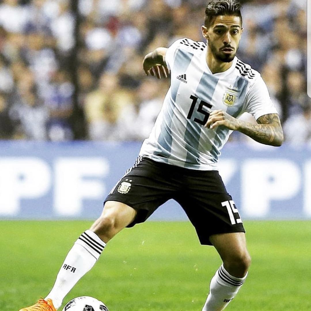 DiegoSCagna's tweet photo. No es fácil afrontar esta dolorosa situación, es el momento de acompañar a este gran jugador, se cae una pieza clave de la #Argentina #FuerzaManu https://t.co/WQ8TP4OTDG