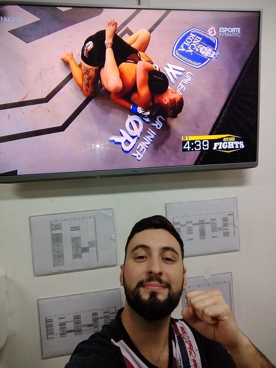 brunodetlev_'s tweet photo. #LFA42noEI @LeandroMamute O mito do MMA!! Tmj! Alô pra galera de São Gonçalo-RJ!! https://t.co/qD7IeZlStk