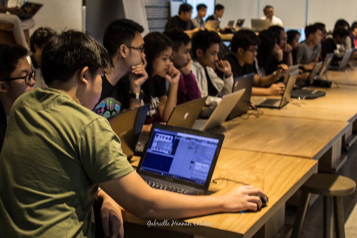 DEVCONPH's tweet image. Happening Now: Unity3d Code Camp at Voyager Innovations, Inc.

#UnityCodeCamp #DevconPH #CrazyDomain