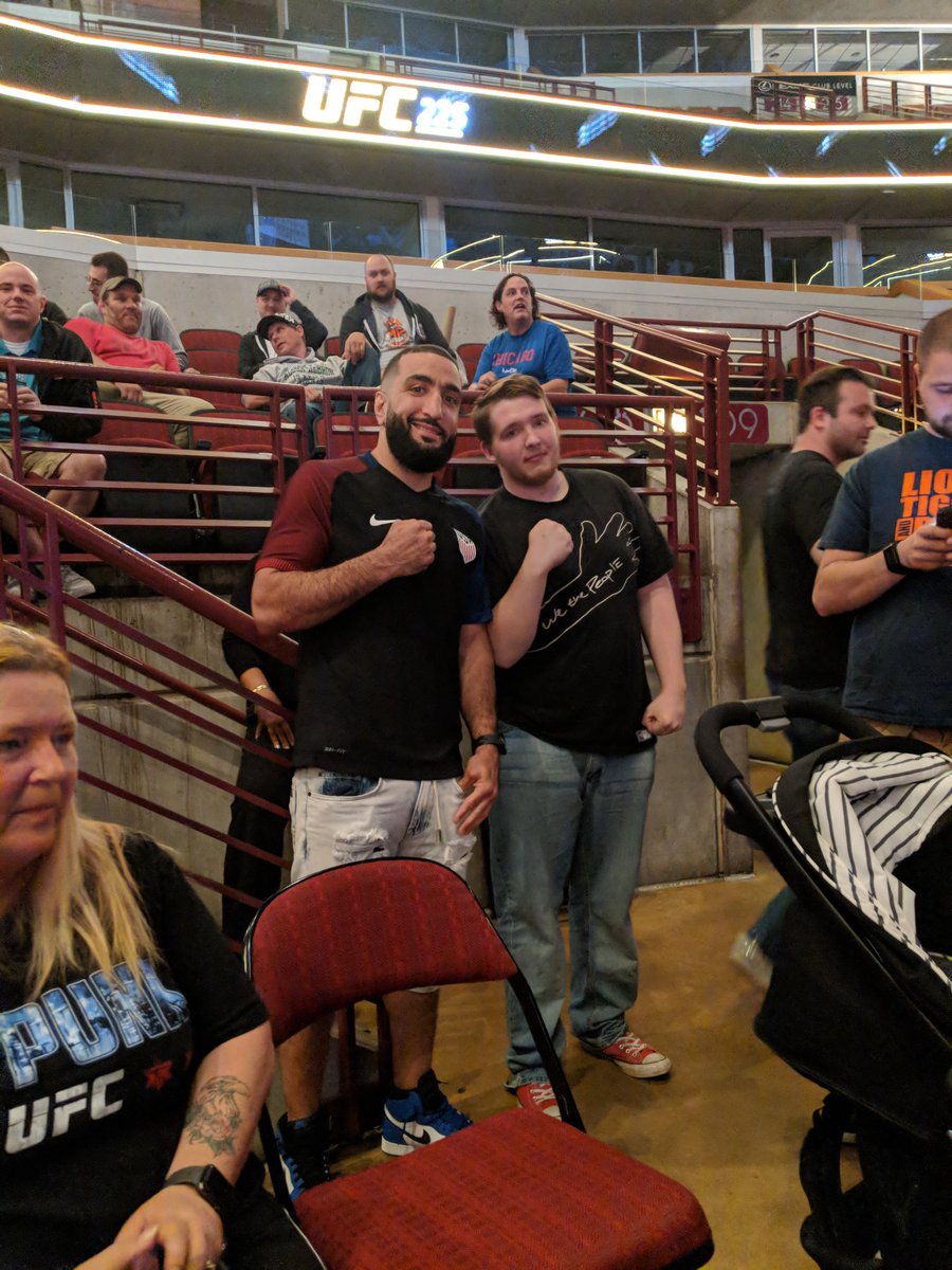 CeraMahone's tweet photo. @bullyb170 Thanks so much ❤️ meant a lot to him ☺️
#UFC225
#mmafreaks https://t.co/PGXufZZFRR