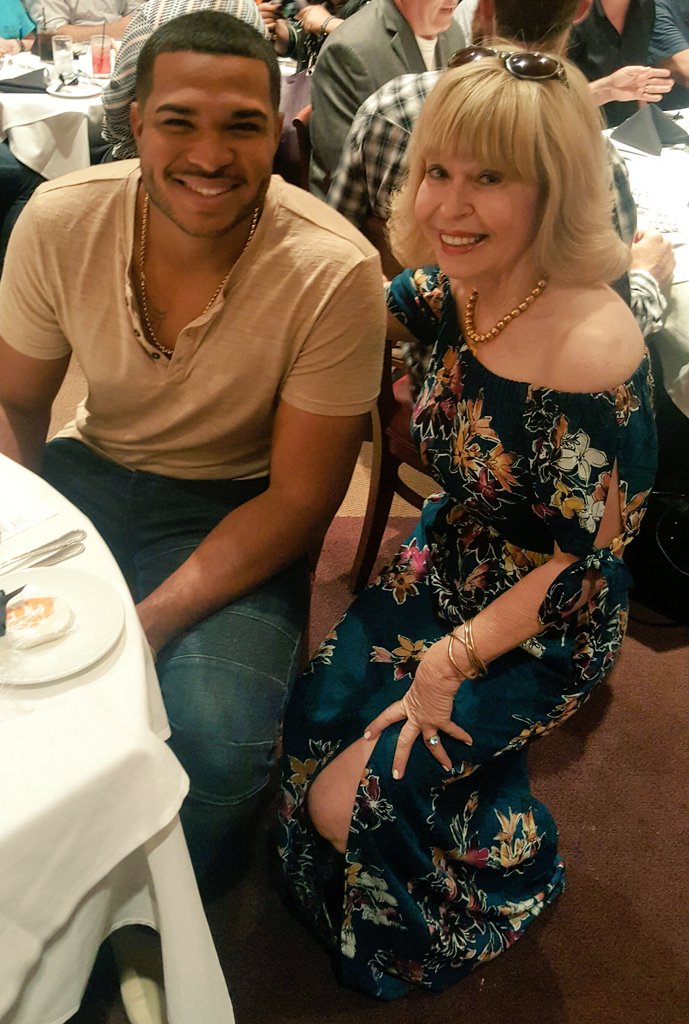 rmarootian's tweet image. #FresnoGrizzlies Manager's Luncheon today. With #JoshJames (pitcher) and #TylerWhite (infielder) #growlifornia 💛⚾🐯😎