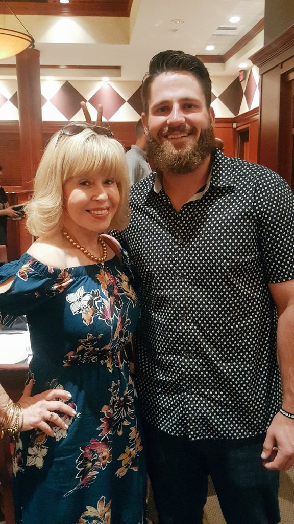 rmarootian's tweet image. #FresnoGrizzlies Manager's Luncheon today. With #JoshJames (pitcher) and #TylerWhite (infielder) #growlifornia 💛⚾🐯😎