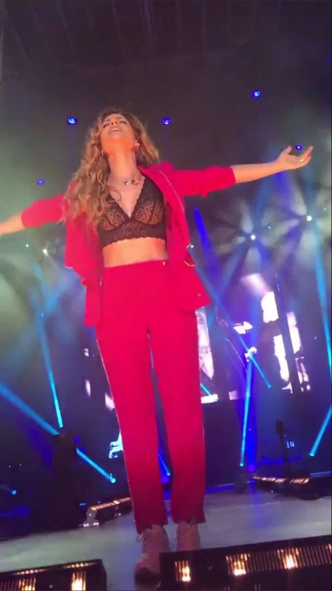 Macaa_musan's tweet photo. Esta mujer a peleado como una auténtica leona para conseguir lo que hoy es @Miriam_ot2017 #HayAlgoEnTi que nos llena!! Auténtica ganadora de OT!! Siempre te apoyaremos ❤️❤️ @Miriamfansclub #OTConciertoACoruña #Maravilla #ELLAA #Auténtica 🦁🖤🦁🖤 https://t.co/NRglpwnvUb