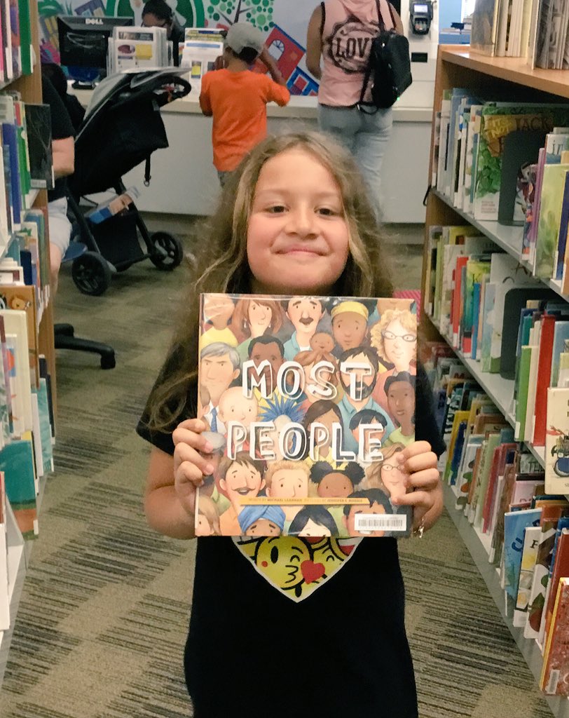 chavarriafc's tweet photo. Big thanks to Marie Town @ Oside Public Library for providing food, activities, crafts, &amp; of course BOOKS for Laurel students, kicking off Summer Reading Program! https://t.co/dMcfBqphga