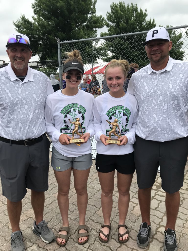 leablo's tweet photo. Congrats to @mandimiller_ @sbloemendaal3 on making the all tournament team #arrowsoftball https://t.co/WkX4tZ0asV