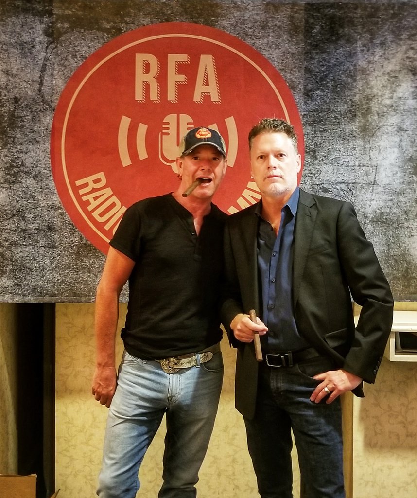 RadioFreeAllman's tweet photo. Getting righteous and rowdy with @Doug_Giles!
#RadioFreeAllman
#RFA
#CommonSenseNation https://t.co/8ITxn7g5Ju