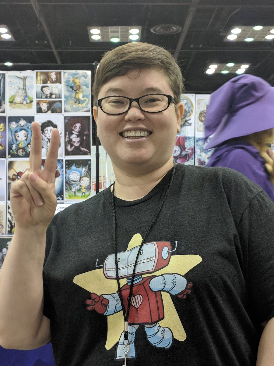 LizzSchunn's tweet photo. Gin says hi!! @IndianaGeeking #whileyouweregone #IndyPopCon https://t.co/pKuuqcnY4O