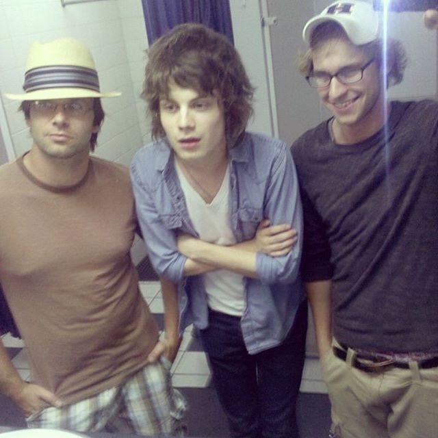 httpbornspics's tweet image. rare pictures of young garrett !(: