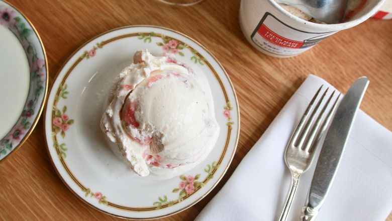 We've got the #scoop on #Seattle's best ice cream spots. ow.ly/xpfF30kmUiK 
<a href="/saltandstraw/">saltandstraw</a> <a href="/mbarSEA/">mbar</a>