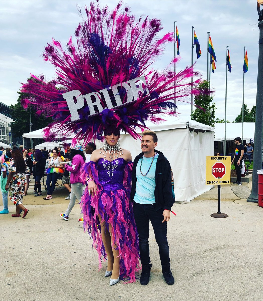 DavisMallory's tweet image. Milwaukee Pride here we go #milwaukeepride #dj #gaypride