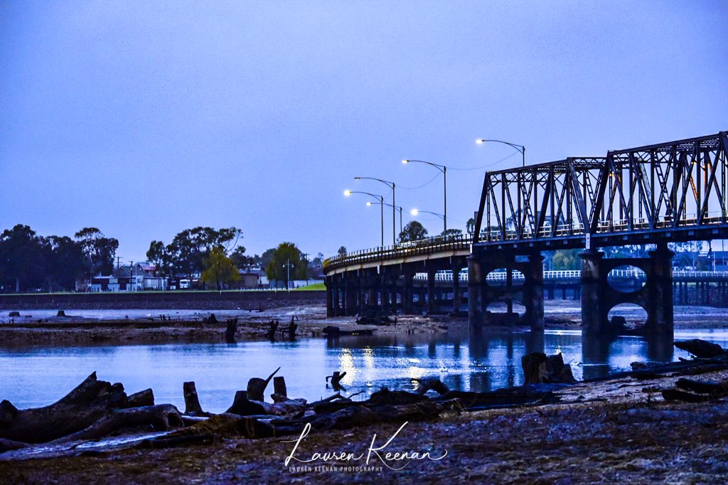 #nikon #nikond5600 #nikonartists #nikonphotography #lakemulwala #yarrawonga #yarrawongamulwala #yarramul #tourism #victoria #victorianphotographer #tourismvictoria #lovewhereyoulive #australia #eatyourheartout #lakemulwala #lake #landscapephotography #landscape