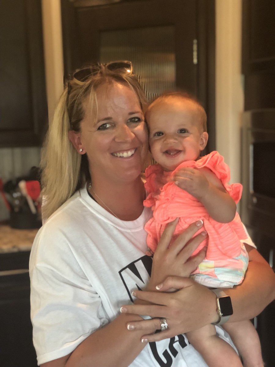 BillyFennelly's tweet photo. . @LyndseyFennelly mood after directing @NazzyJML camp!
#CallieRae mood all the time! (kind of)
One lucky guy! #TwoCuties🙏🏻❤️ https://t.co/iTF4EUIAu1