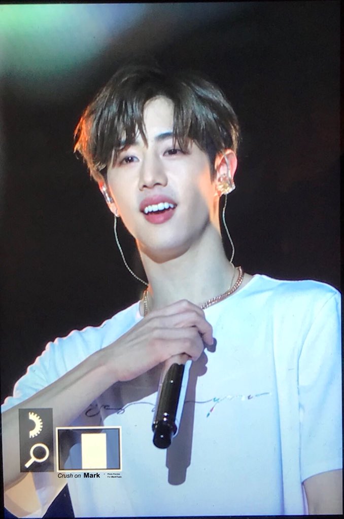 crushonmark0904's tweet photo. preview 180608
-
🤨😐😬
#GOT7 #갓세븐 #마크 #MarkTuan #段宜恩
@mtuan93 💕 https://t.co/vKhQOaIhi3