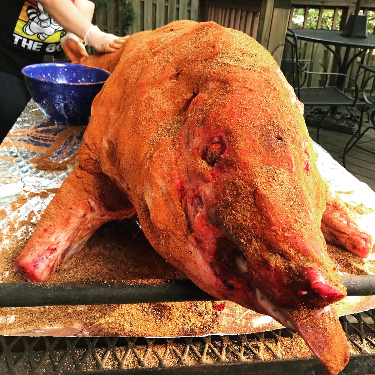 TNVHomebrewers's tweet photo. Rest easy little piggy. We’ll see you again in 14-15 hours. The club’s annual Big Ass Pig Roast is tomorrow afternoon. #homebrew https://t.co/oFExNsRgIk