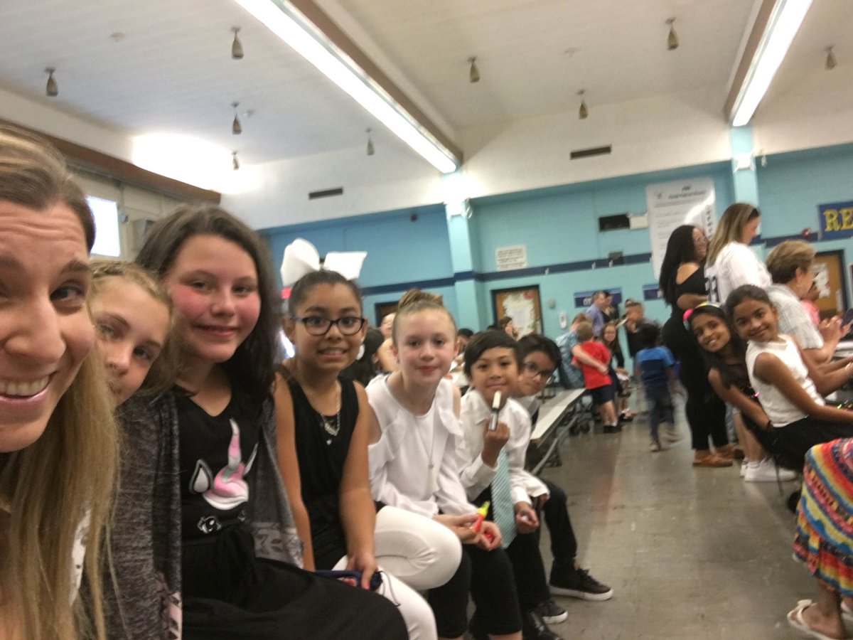 MissNapolitano's tweet photo. Great job 3rd grade on a beautiful Recorder Concert! #lightlyrow #musicmatters @Lafayette_25 https://t.co/lJU9QI4hnt