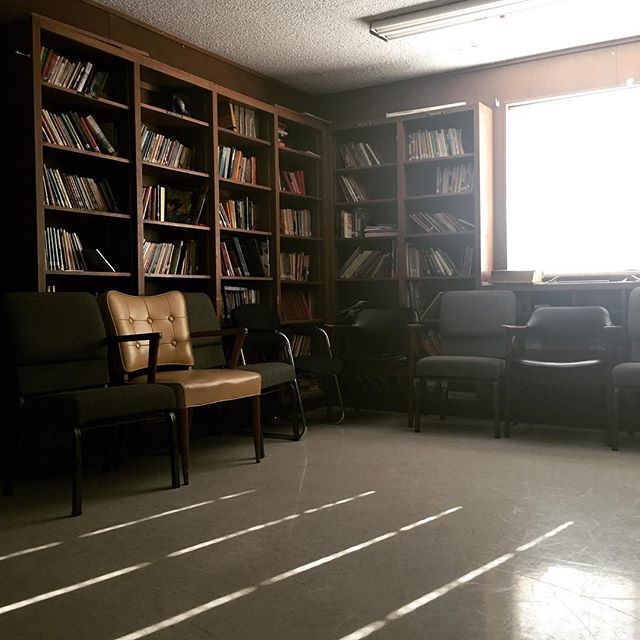 The popcorn ceiling really ties the room together. https://t.co/9lsfIQUO9G https://t.co/98SR4Znuke<a href="/tag/ias16"class="tags"><span>#ias16</span></a>