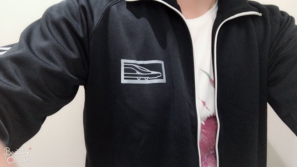 greenriver_sr's tweet photo. そうそう！ 出水さんは、
超進化研究所のジャージをゲットしましたよ(๑′ᴗ‵๑)
#シンカリオン https://t.co/mZoy8PKMw1