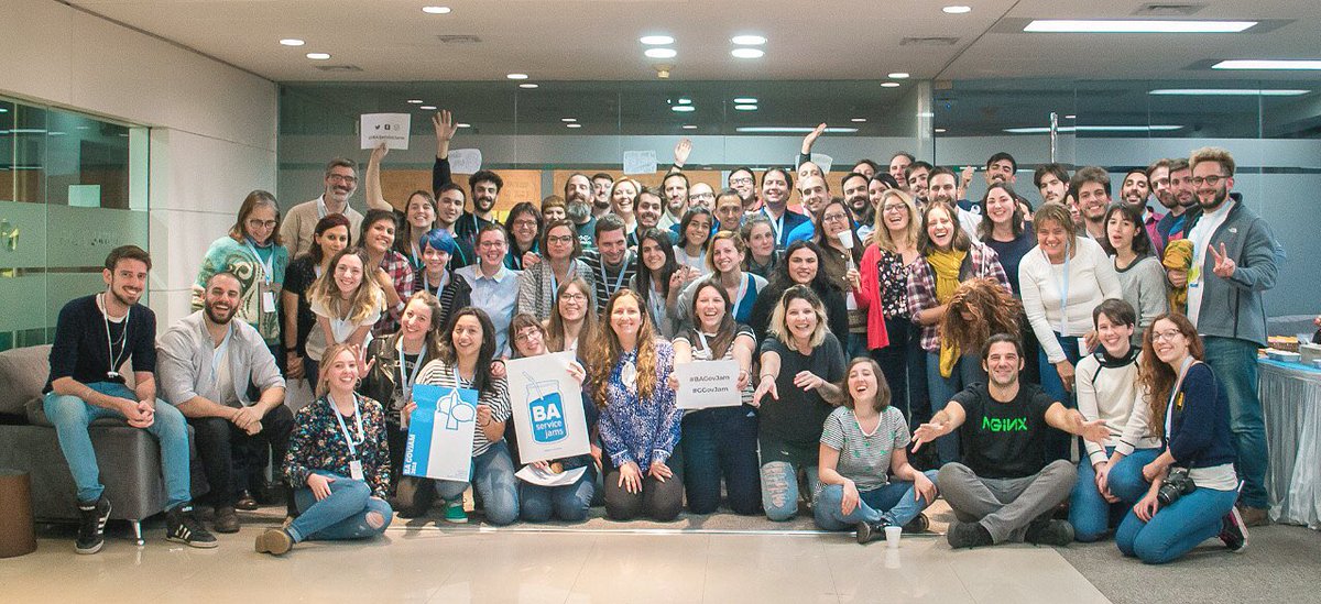 G R A C I A S
¡Con estas sonrisas cerramos la #BAGovJam!
Es muy motivador ver cómo funcionarios, diseñadores y ciudadanos trabajan juntos para resolver problemas relevantes para la sociedad.
🙌
Gracias a cada uno de ustedes y a todos los partners que nos acompañaron.
#GGovJam