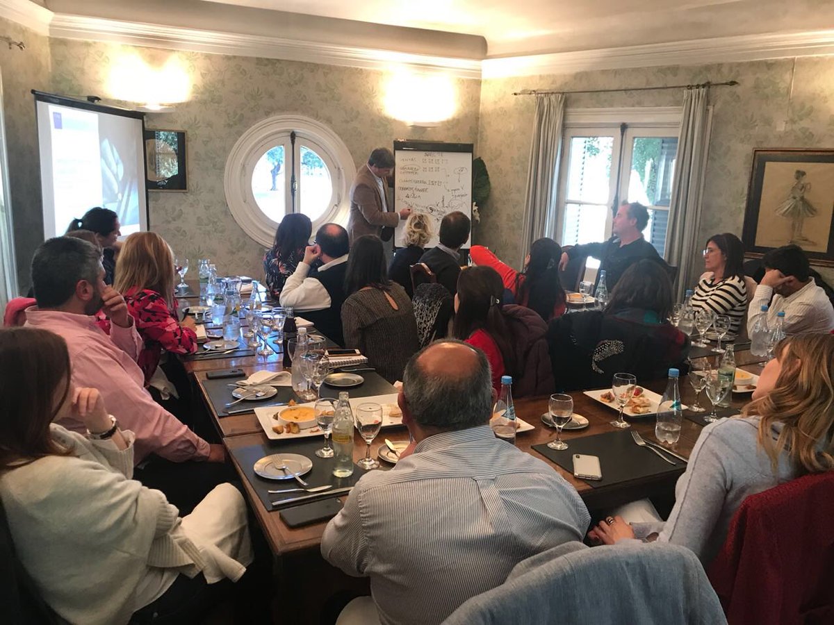 ferraripau's tweet photo. Excelente evento de la Asociación de Servicios Lingüísticos de 🇦🇷! #AASL @gablemoine @goglobalsrl @rosanabailone @Idealanguages @ArcadiaBA #translationbackoffice @OceanTranslat #rtstranslations #flixtranslations #ILS @latinlingua @SpanSourceSRL @clearwordstrans https://t.co/MZE4Cdl2ku