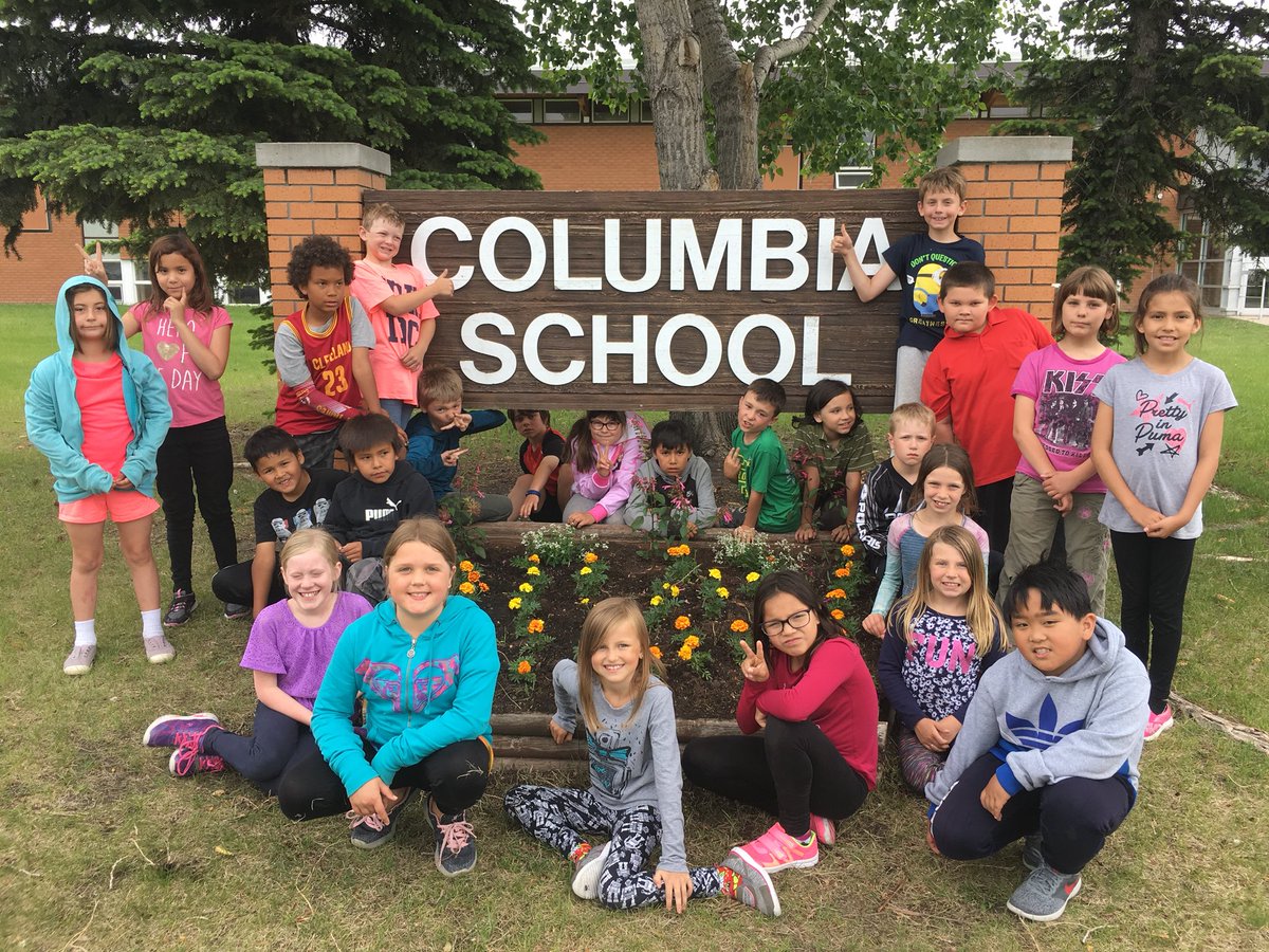 Abe Stirre Mellem Columbia school sur Twitter : "Grade 3S, as part of their plants and soils  unit, decided to help make our school look a little nicer too! Great job,  cougars! @GSSD204 #inspiringexcellence https://t.co/2umpdGMq86" /