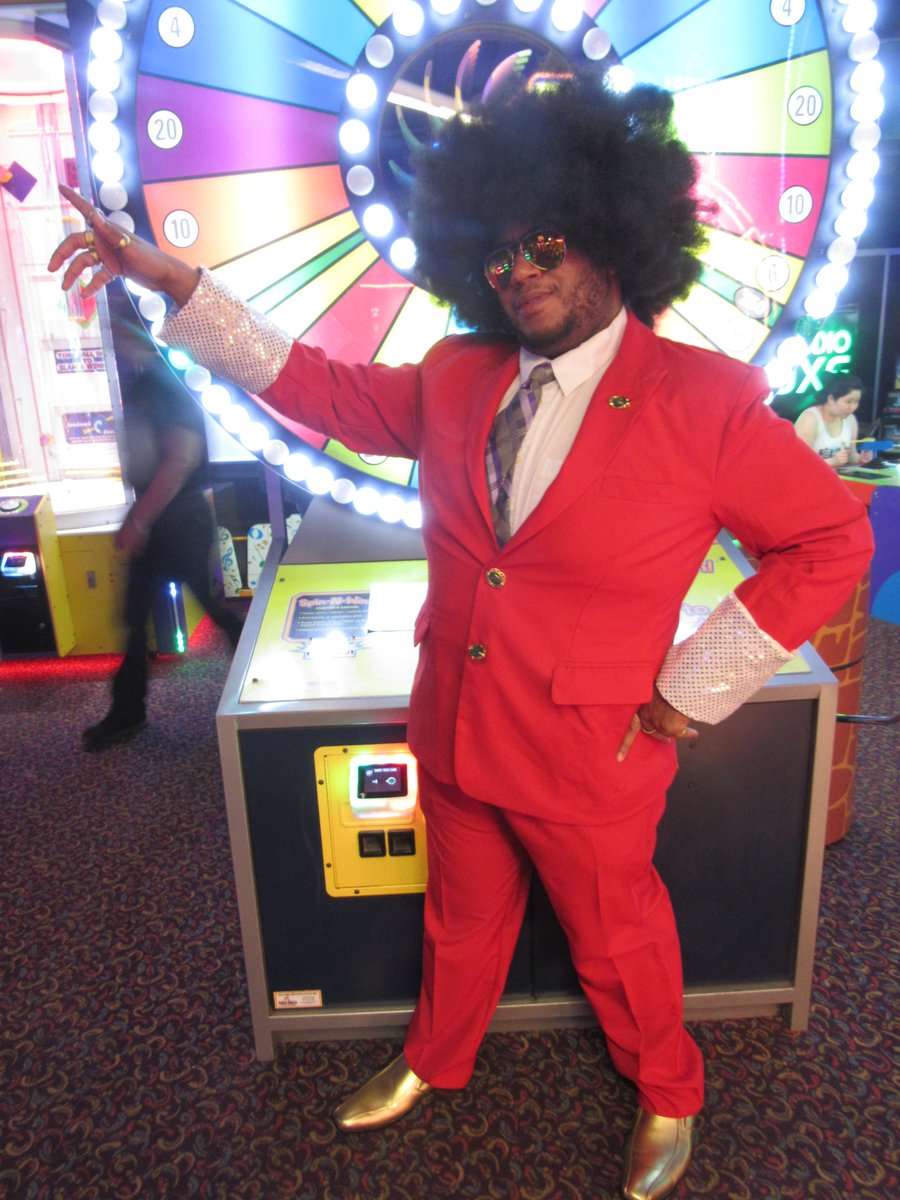 SUPERREFLEX_cos's tweet photo. LETS! D-D-R!!!!

This was such a fun group with my friend Abby! DDR has made such a positive impact on my life, I just had to cosplay from it!

#DDR https://t.co/TrlWqfp5JX
