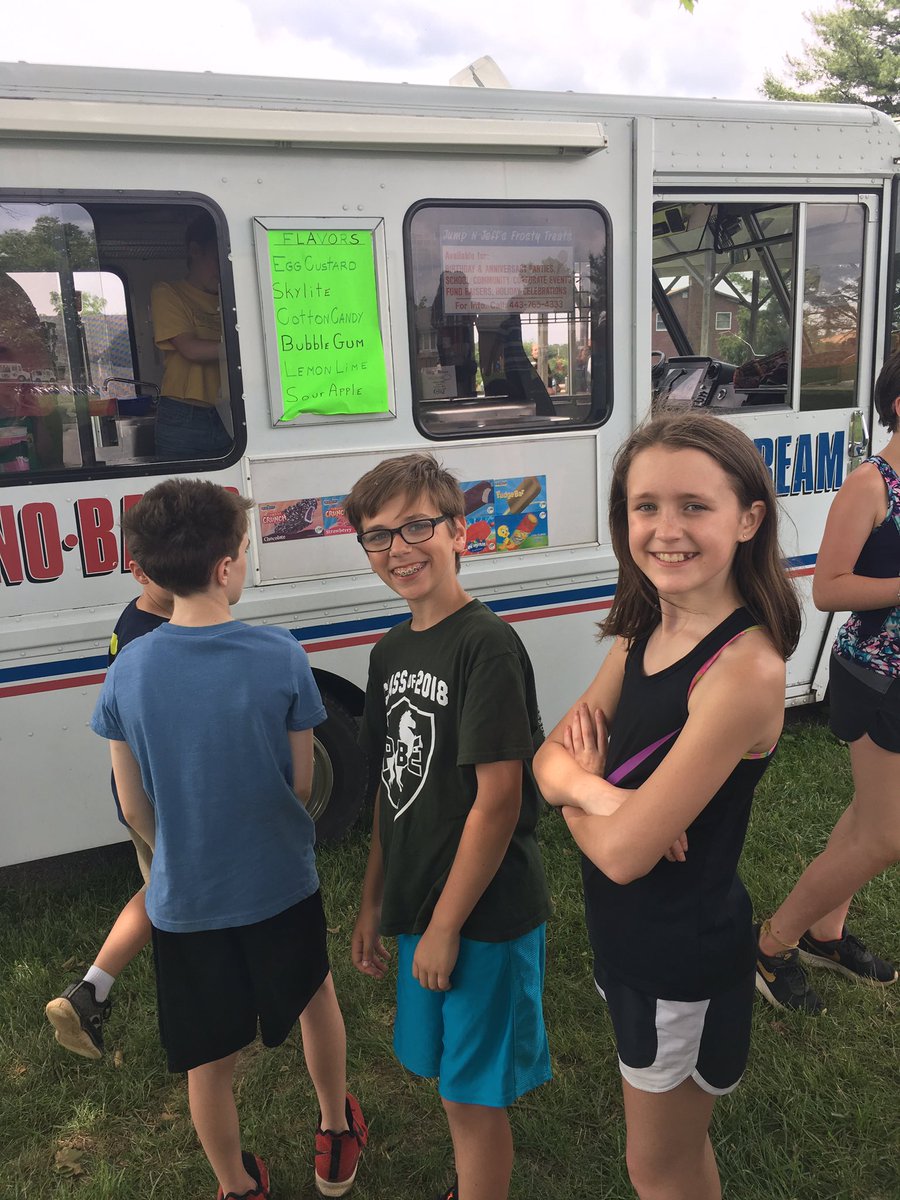 Adria Gold tweet media