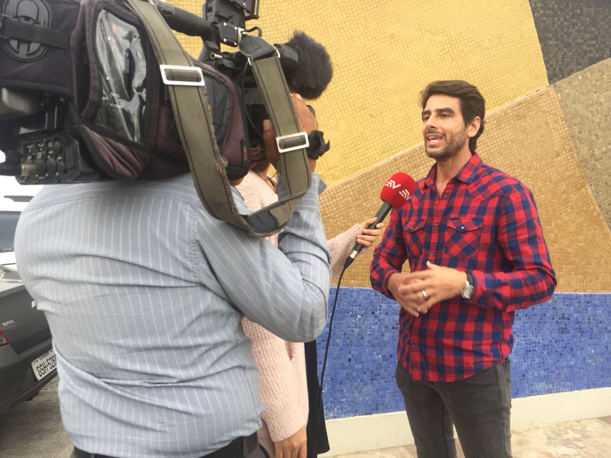 CRF_AGENCIA's tweet photo. Momentos de los reportajes y entrevistas sobre .@MillanLudena y #Levector con su film @fromcoretosun.
La 1era película nacional que presenta que una voluntad inquebrantable, consigue cosas extraordinarias. Gracias a los medios por su apertura. #RRPPconCRF #Comunicación #Asesoría https://t.co/NrUeG87Ozo