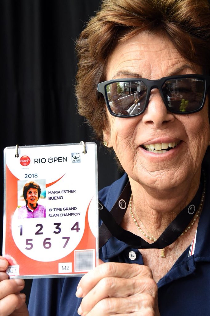 O #deixaelatrabalhar passa pela história dela! Mulher fantástica que quebrou tabus num esporte elitista! Comentava tênis com maestria no <a href="/SporTV/">sportv</a> ! Eu a conheci no clube harmonia, tomando um café! Fará falta mas o legado é do tamanho dela! #mariaestherbueno