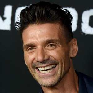 Frank Grillo when his number 1 fan Mando wishes him a happy birthday! HBD Frank! 