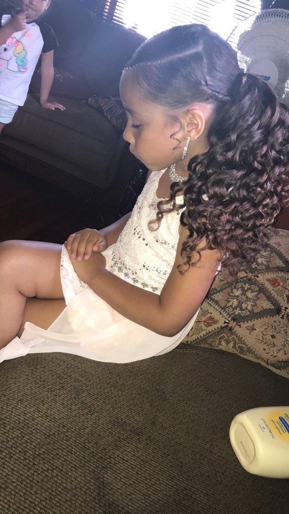 itsmf_ness's tweet photo. My babyβs graduation day ! I was a bit extra but oh well ! She was the only one with a cap and gown β€οΈπ #ByeKindergarten #Hello1stGrade https://t.co/o5ez99yJf0