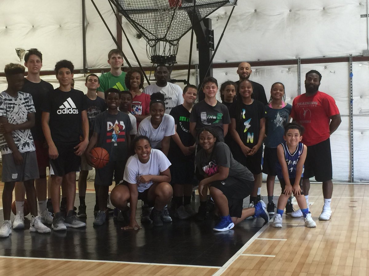 beast_barn's tweet photo. Day two of camp concluded at the the Beast  Barn.   Collaboration at its best. @CoachSmothers @Tinez0521 @beast_barn https://t.co/RmqE2LQOVF