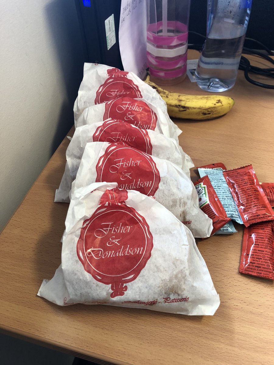 ssfranco17's tweet photo. When your local bodyshop, next door pops in with sausage rolls for the team ✅ #wegotthis #relationshipsmatter @GrahamAndoErac @dianemul11 @bensleyandrew1 https://t.co/lZKhVKNqjl
