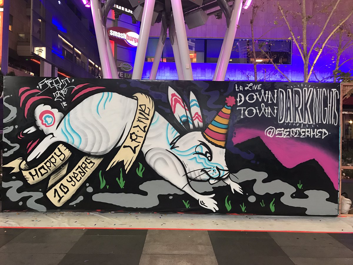 LALIVE's tweet photo. That's a wrap! #DTLADarkNights Birthday Edition presented by @ABSOLUTvodka_US was a bang! Thank you for celebrating 10 years wth us and see you next time! #LALIVE10 🎉 https://t.co/pIf5A8McVO