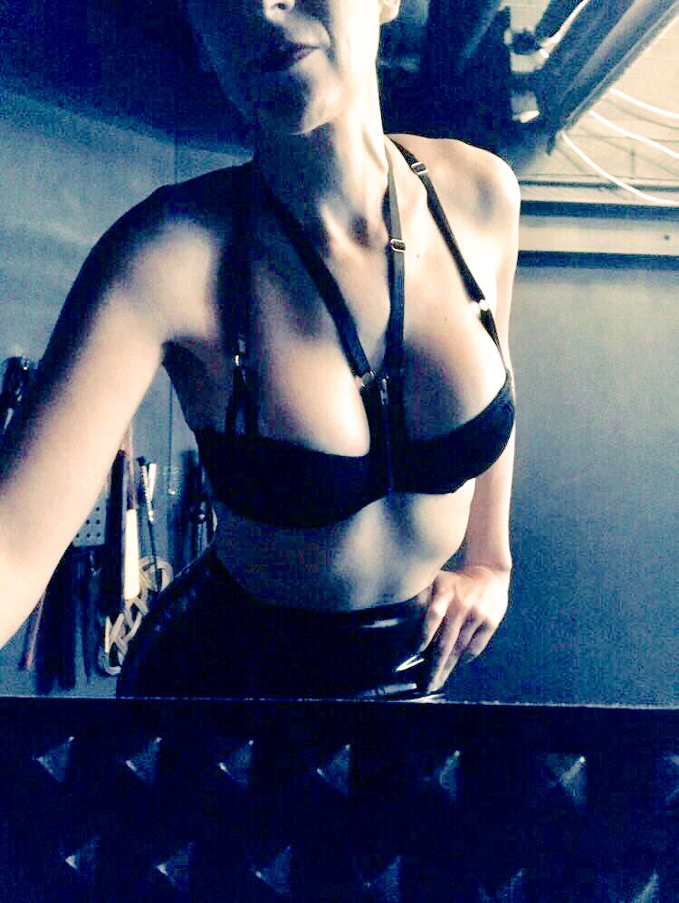 slv2_Miss_Quan_'s tweet photo. Immerse yourself in #TotalSubmission to the #AddictiveBeauty of the #Sublime #Goddess @BMistresscat In HER #Domain #PainWillBeGain as you offer yourself #InCompleteSacrifice and #CompleteDevotion to The #SupremeDominatrix https://t.co/8Lpz66Yaih