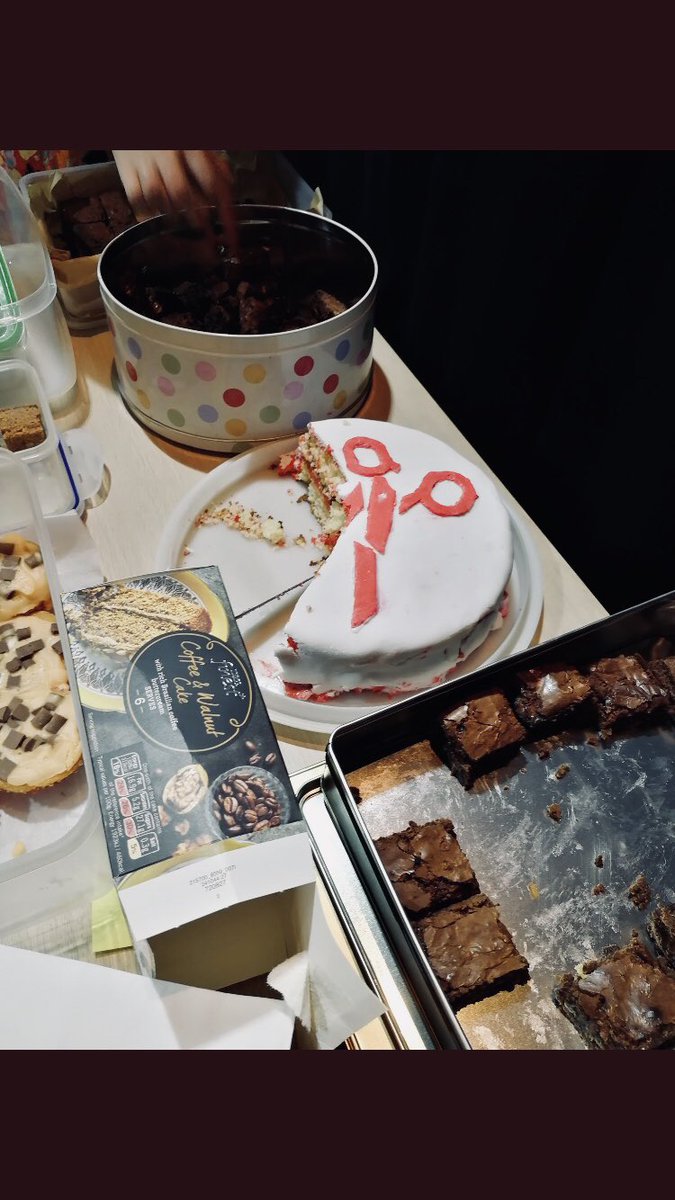BrawFox's tweet photo. Gotta love our wee tradition of @TheatreUncut cake.
More available tonight at @TronTheatre!
We better get baking!
#HelloBraw https://t.co/E0nT6XYbdG