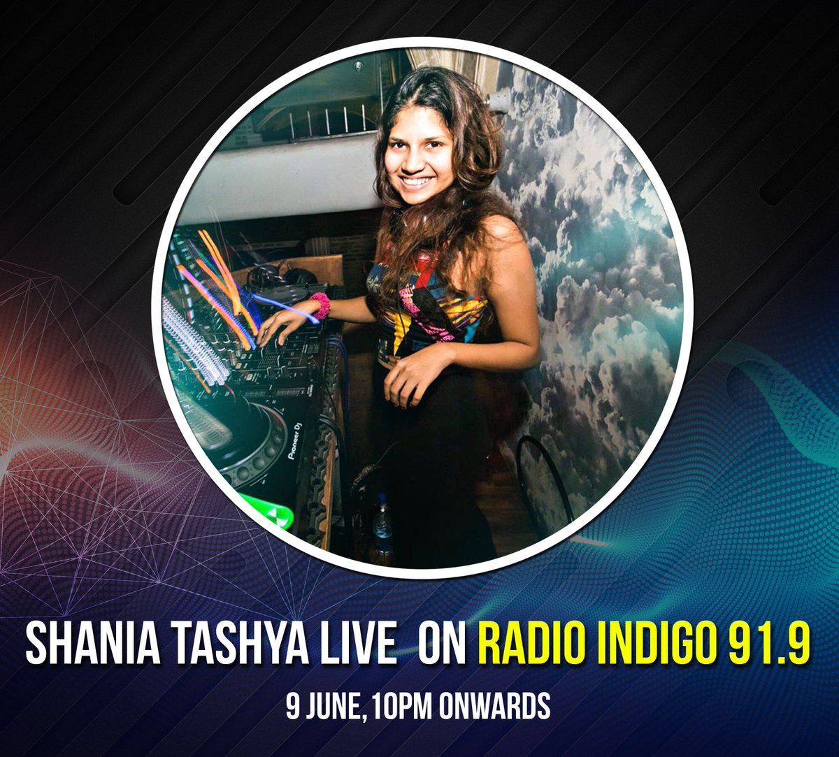 MarkARodrigues's tweet photo. To get you into the vibe for tonight, Shania goes live on Radio Indigo 91.9 for the hotmix with Dj Ivan and Rohit Barker! Peeps in Bangalore and Goa ! Tune in 😍 #ShaniaTashya #Live #RadioIndigo #Goa #Bangalore #Storm7 https://t.co/MPQqncfkTl