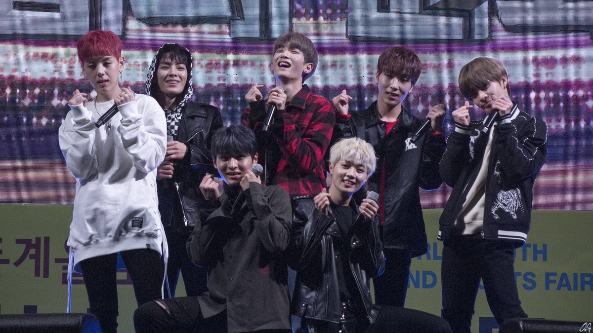 bowzbehappys's tweet photo. @BeUSProduction น้องๆเรนส์ค่า  🙏
#RAINZ #BeUSProduction https://t.co/4OrABxMtvT